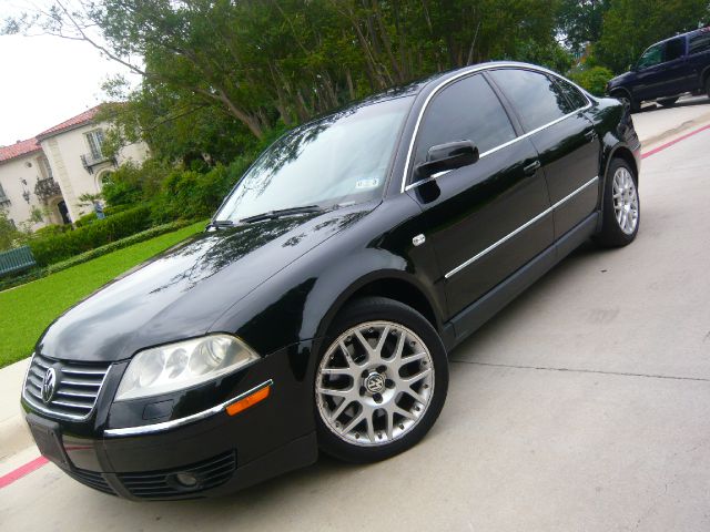 Volkswagen Passat 2003 photo 1