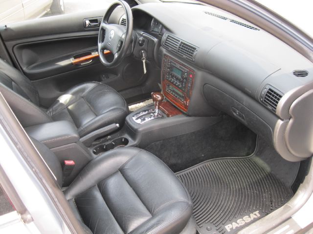 Volkswagen Passat 2003 photo 11