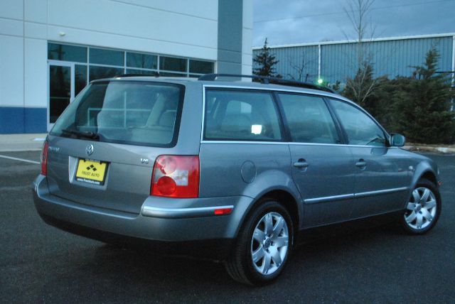 Volkswagen Passat 2003 photo 3