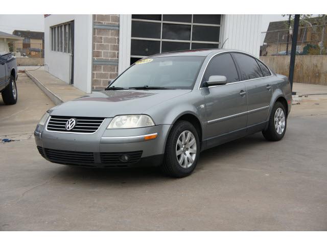 Volkswagen Passat King Cab 4WD Sedan