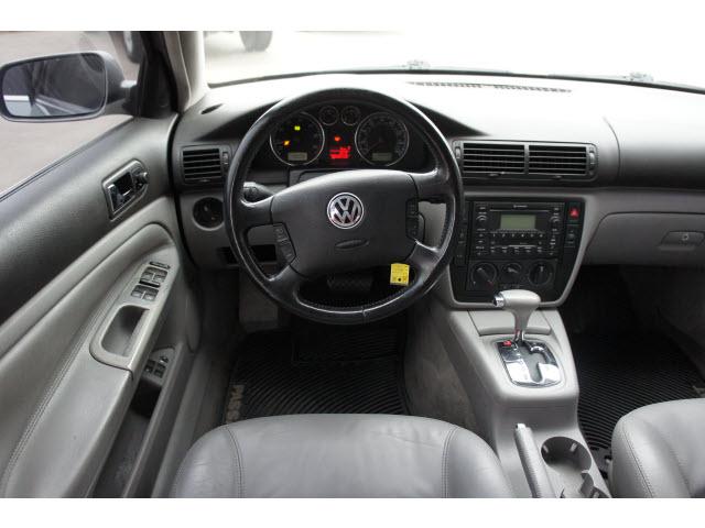 Volkswagen Passat 2003 photo 5