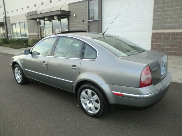 Volkswagen Passat 2003 photo 3