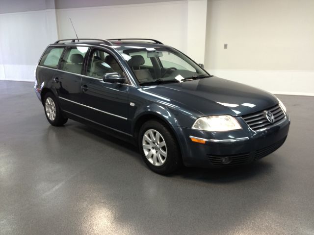 Volkswagen Passat 2003 photo 1