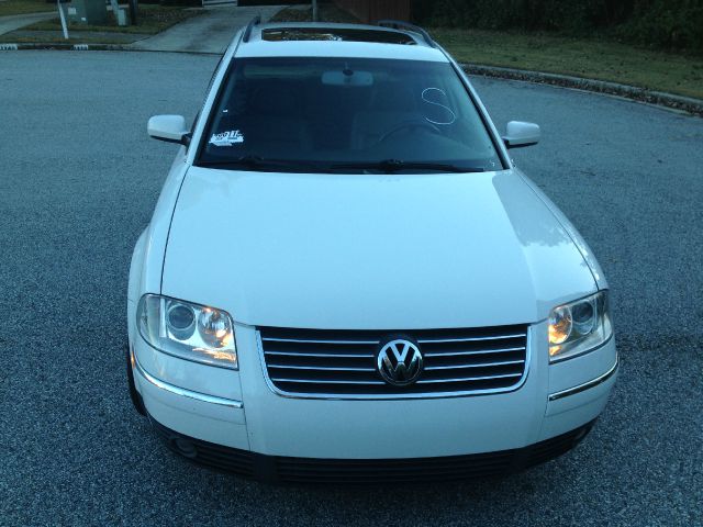 Volkswagen Passat 2003 photo 4