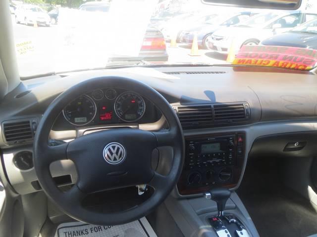 Volkswagen Passat 2003 photo 14