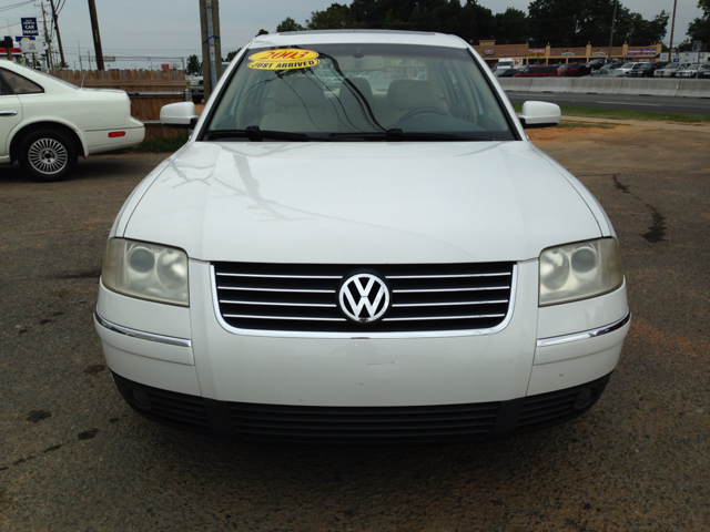 Volkswagen Passat 2003 photo 4