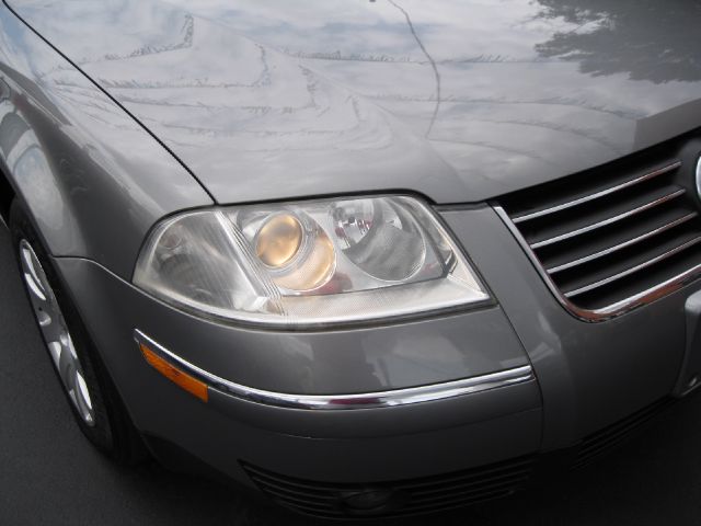 Volkswagen Passat 2003 photo 2