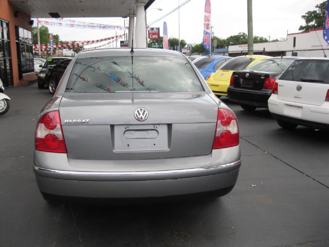 Volkswagen Passat 2003 photo 20