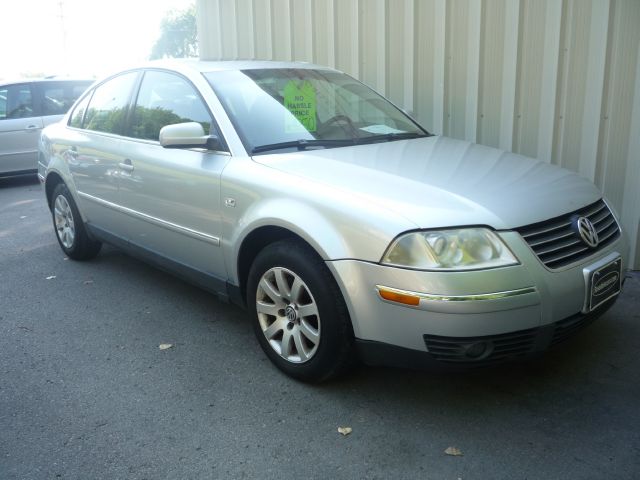 Volkswagen Passat 2003 photo 2