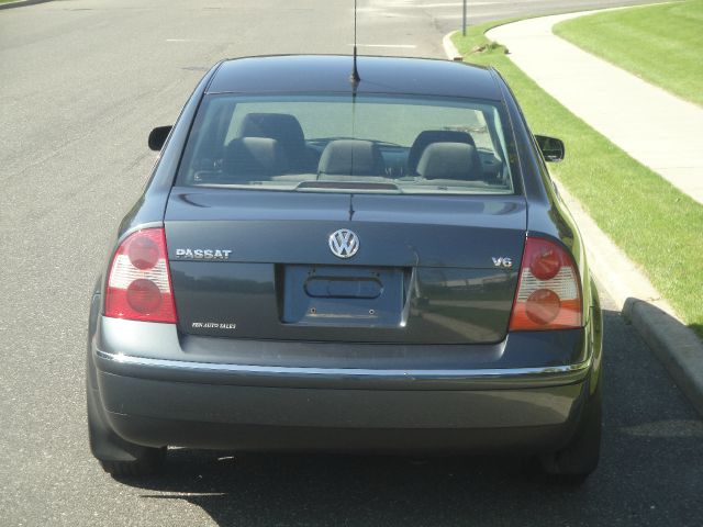 Volkswagen Passat 2003 photo 15