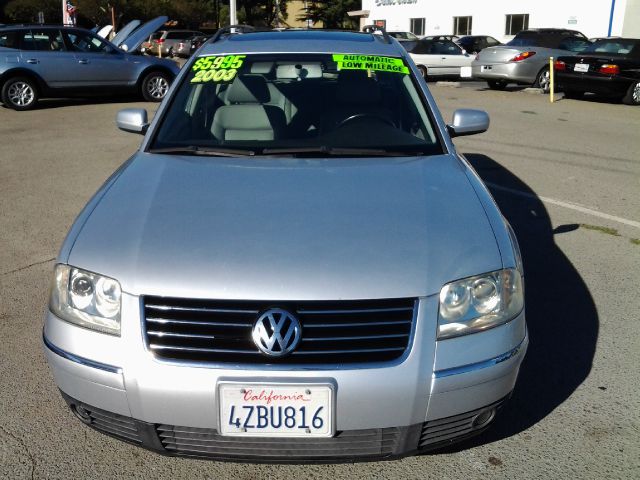 Volkswagen Passat 2003 photo 3