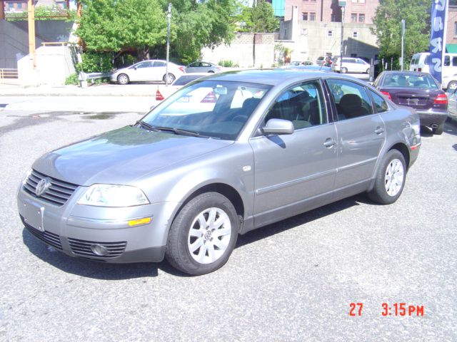 Volkswagen Passat 2003 photo 3