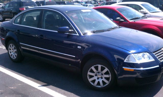 Volkswagen Passat 2003 photo 2