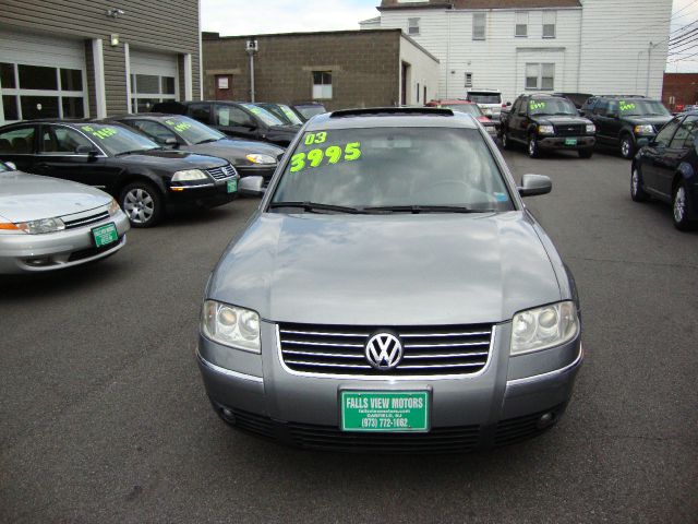 Volkswagen Passat 2003 photo 4