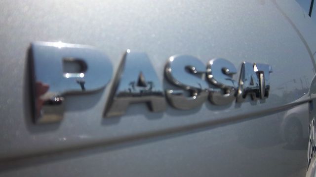 Volkswagen Passat 2003 photo 13