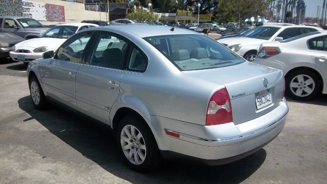 Volkswagen Passat 2003 photo 19