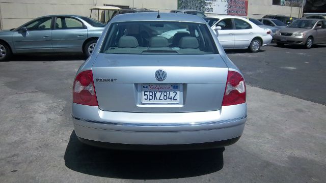 Volkswagen Passat 2003 photo 20