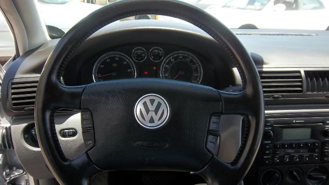 Volkswagen Passat 2003 photo 5