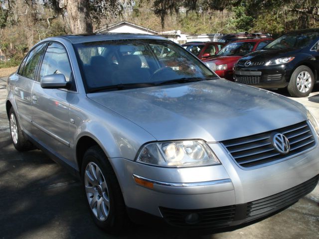 Volkswagen Passat S Sedan Sedan