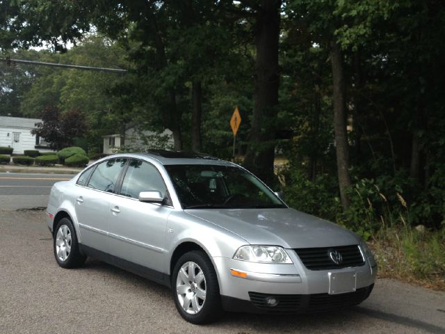 Volkswagen Passat 2003 photo 2