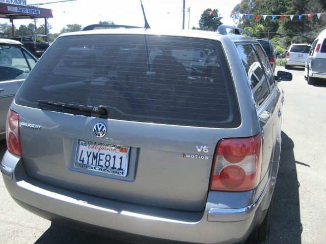 Volkswagen Passat 2003 photo 1