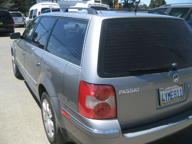 Volkswagen Passat 2003 photo 3