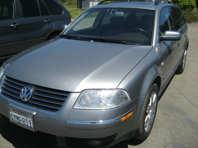 Volkswagen Passat 2003 photo 4