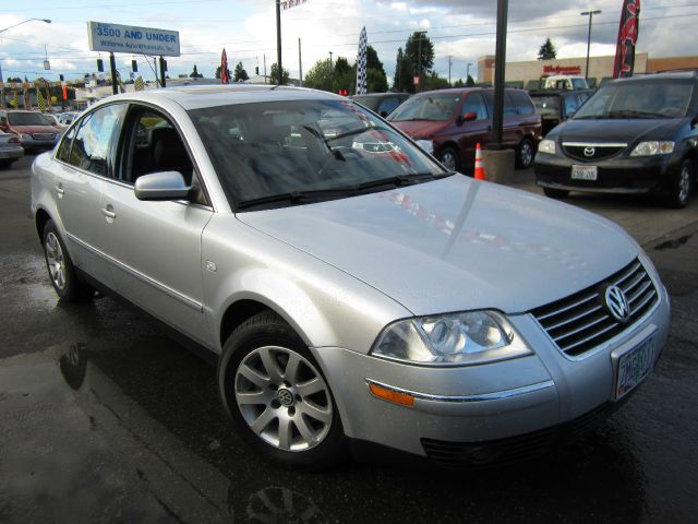 Volkswagen Passat 2003 photo 2