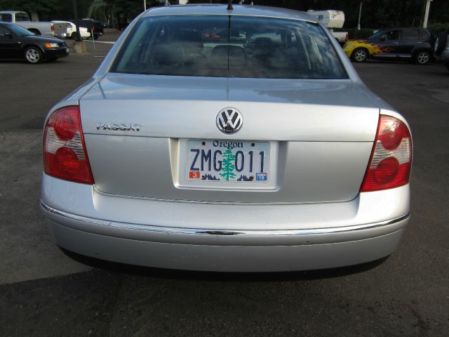 Volkswagen Passat 2003 photo 4