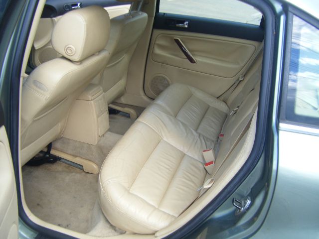 Volkswagen Passat 2003 photo 3