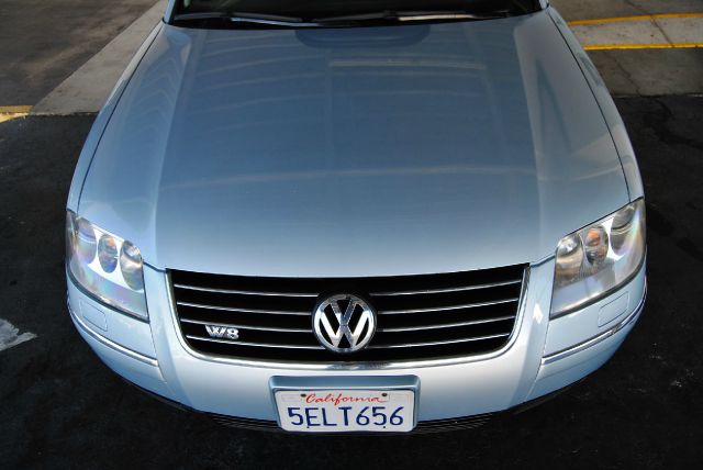 Volkswagen Passat 2003 photo 2