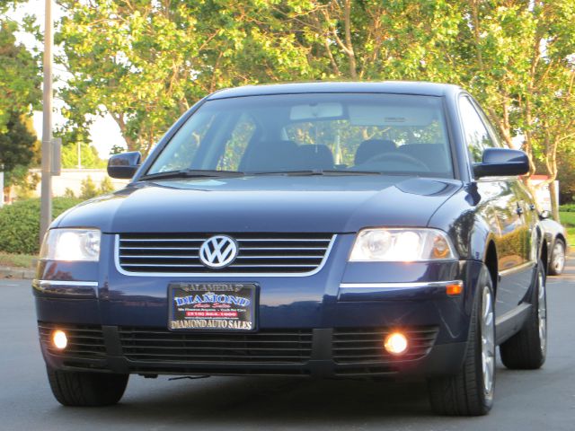 Volkswagen Passat 2003 photo 1