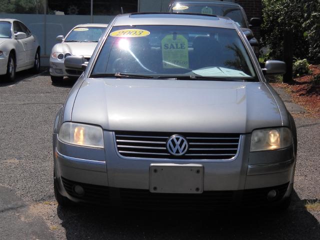 Volkswagen Passat 2003 photo 2