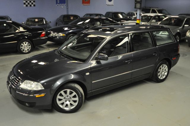 Volkswagen Passat 2003 photo 2