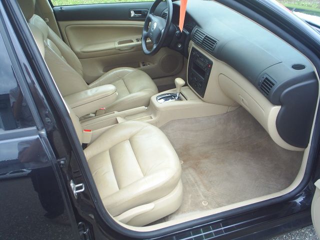 Volkswagen Passat 2003 photo 3