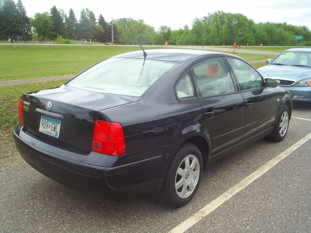 Volkswagen Passat 2003 photo 4