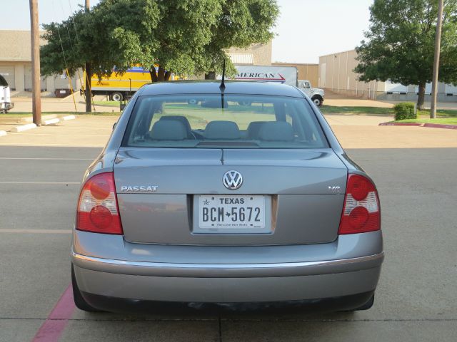 Volkswagen Passat 2003 photo 13