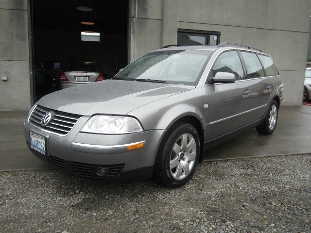 Volkswagen Passat 2003 photo 1