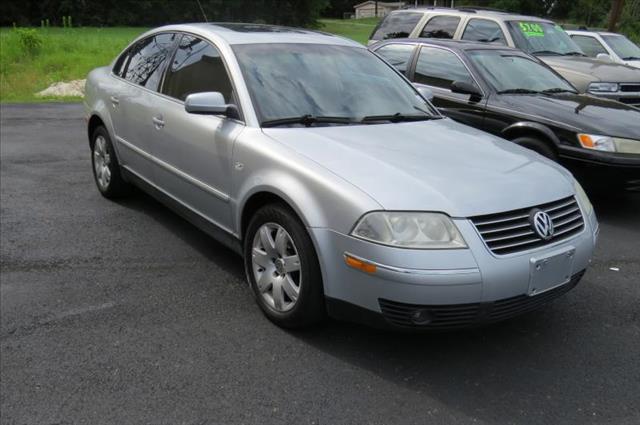 Volkswagen Passat SLE EXT CAB 4D Sedan