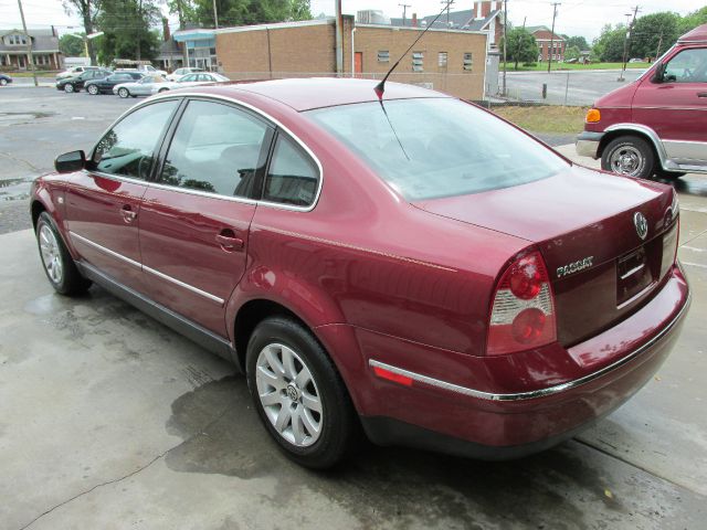 Volkswagen Passat 2003 photo 29