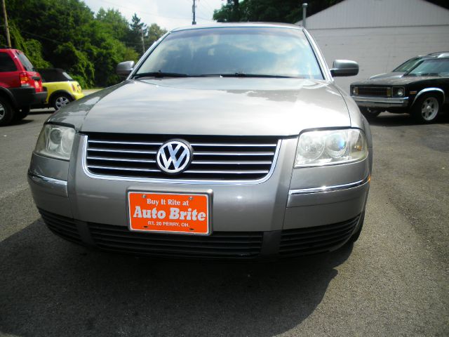 Volkswagen Passat 2003 photo 4