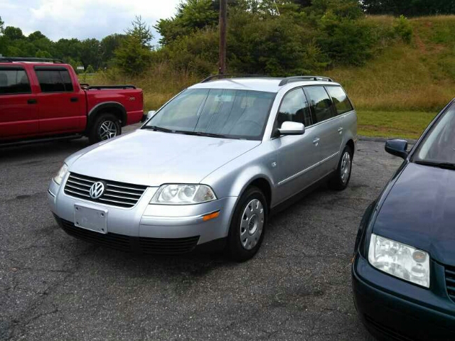 Volkswagen Passat 2003 photo 3