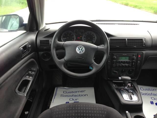 Volkswagen Passat 2003 photo 3