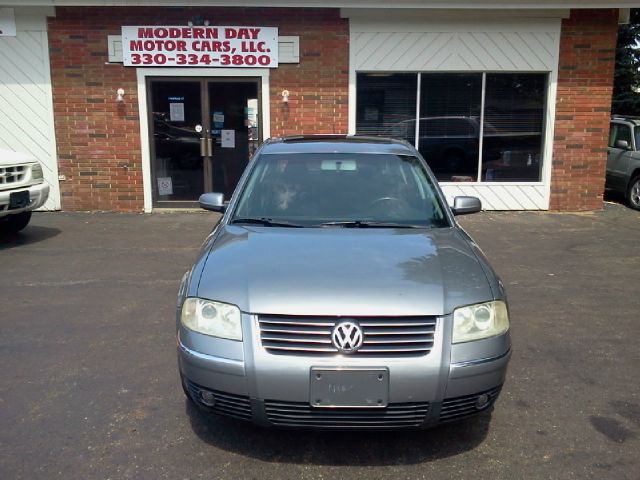 Volkswagen Passat 2003 photo 1