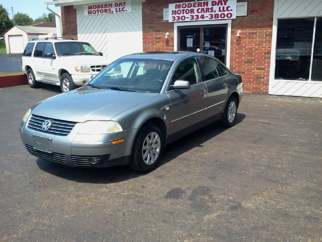 Volkswagen Passat 2003 photo 2