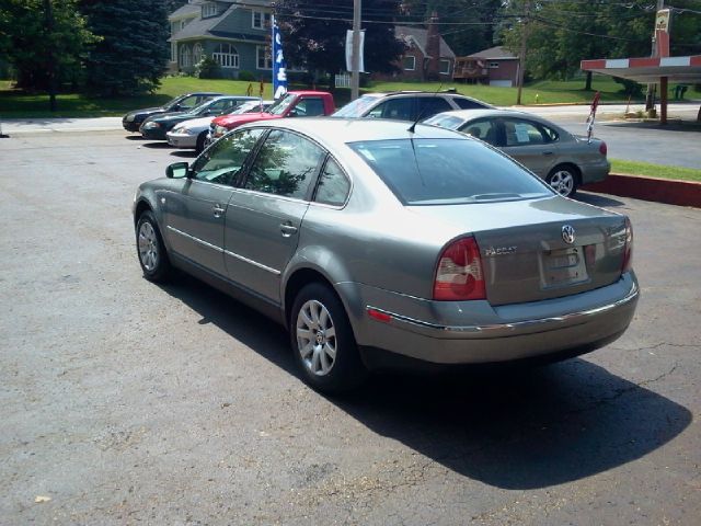 Volkswagen Passat 2003 photo 4