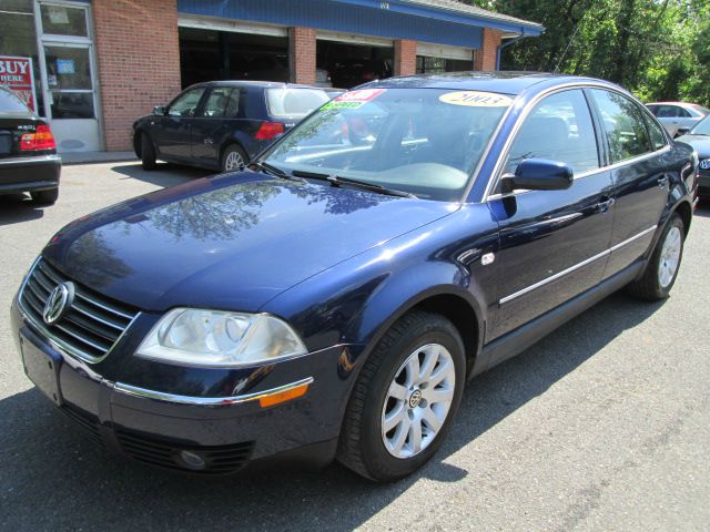 Volkswagen Passat 2003 photo 10