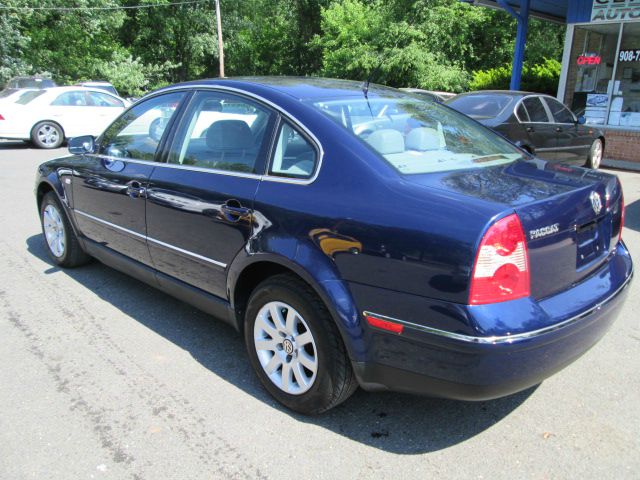 Volkswagen Passat 2003 photo 5