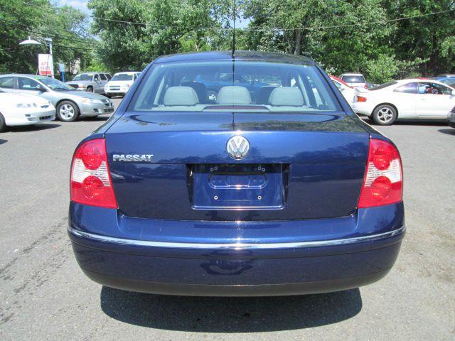 Volkswagen Passat 2003 photo 8