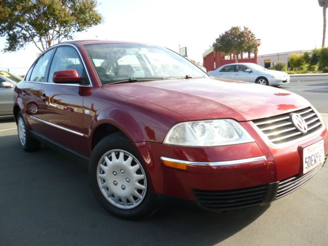 Volkswagen Passat 2003 photo 1